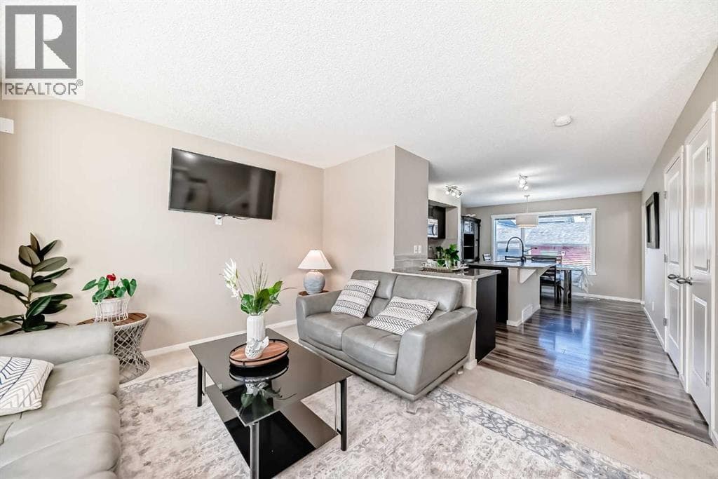 120 Evansridge Court NW — photo 4