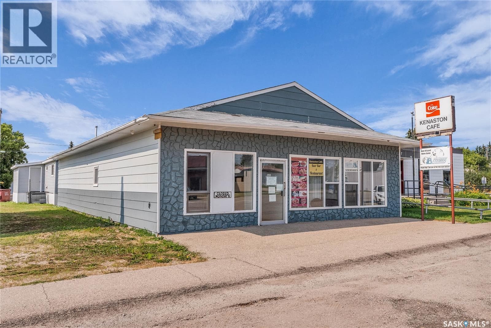 702 3rd STREET