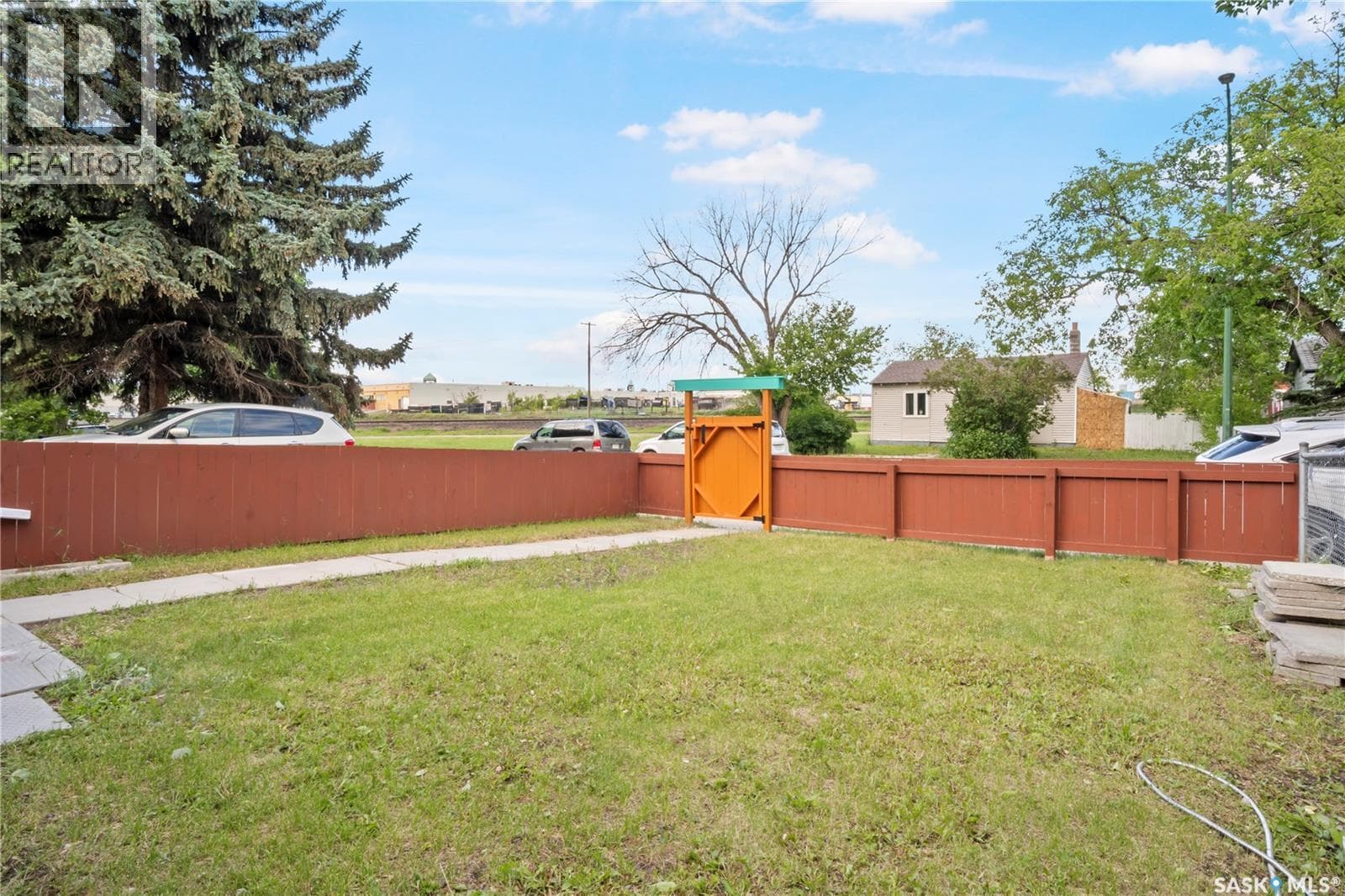 664 Retallack STREET — photo 3