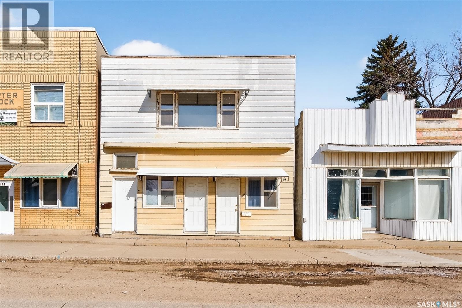 308-312 Fairford STREET W