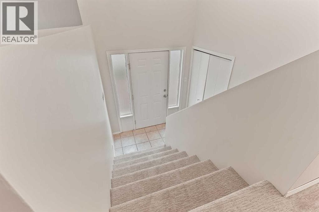 182 Oxford Road W — photo 3