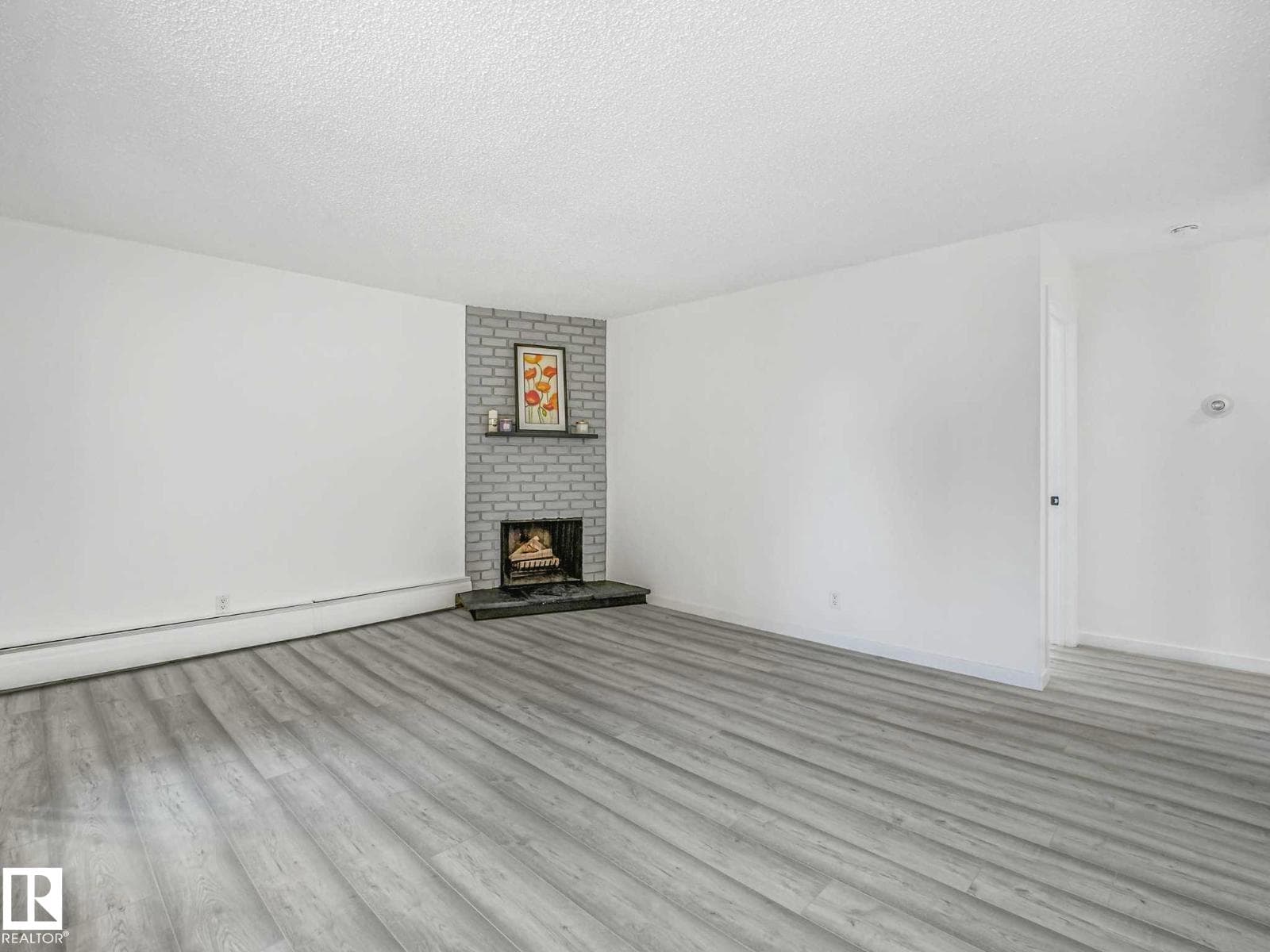 10148 118 ST NW NW — photo 5