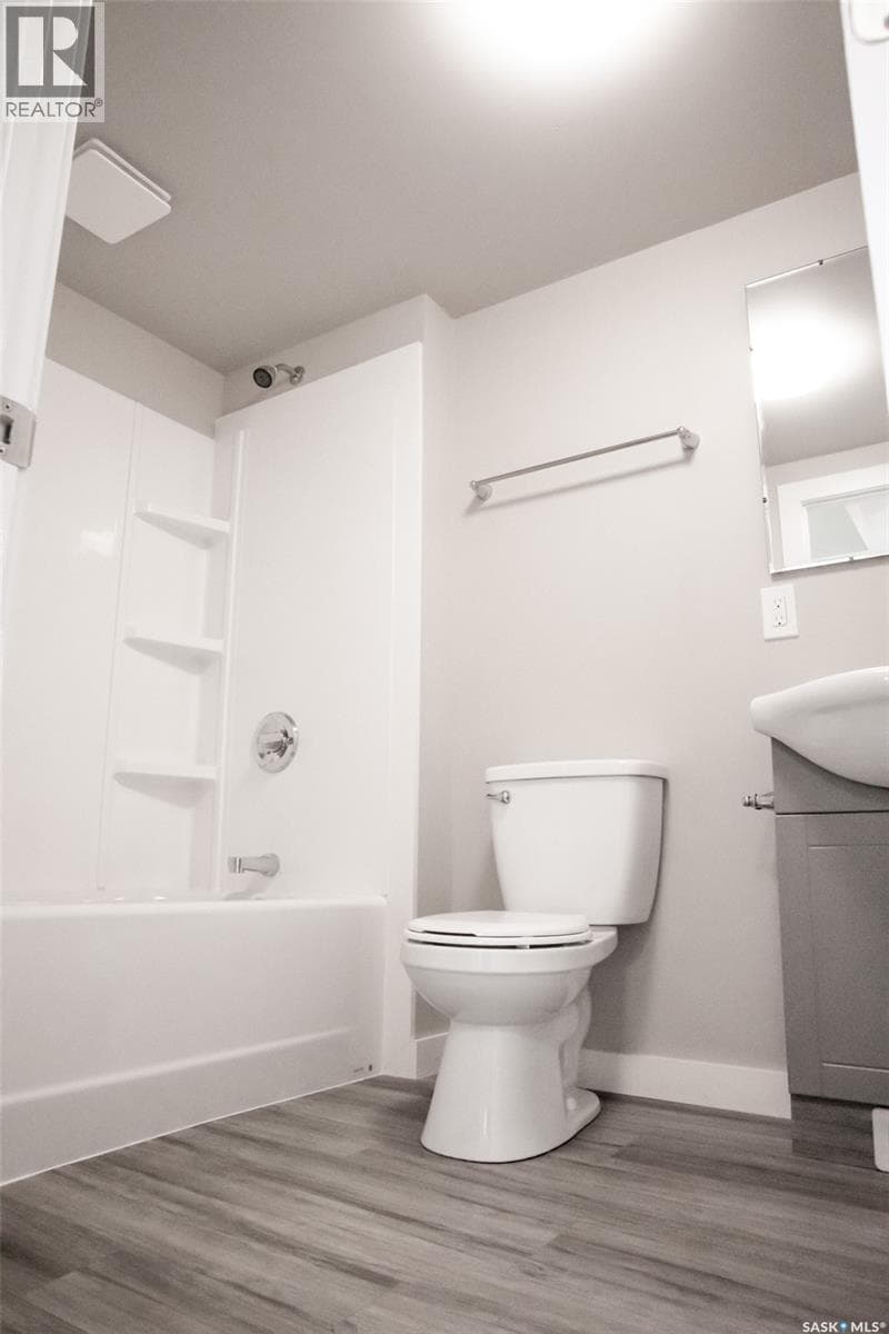 59 Lillooet STREET E — photo 5