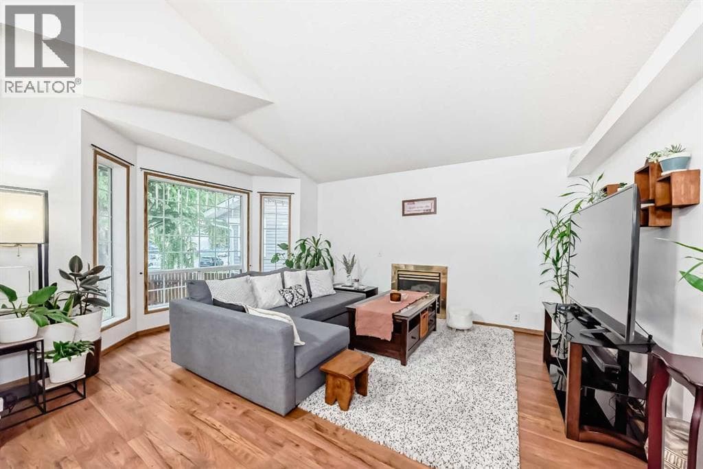 16 Martinridge Way — photo 3
