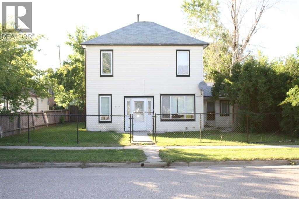 2114 22 Street — photo 2