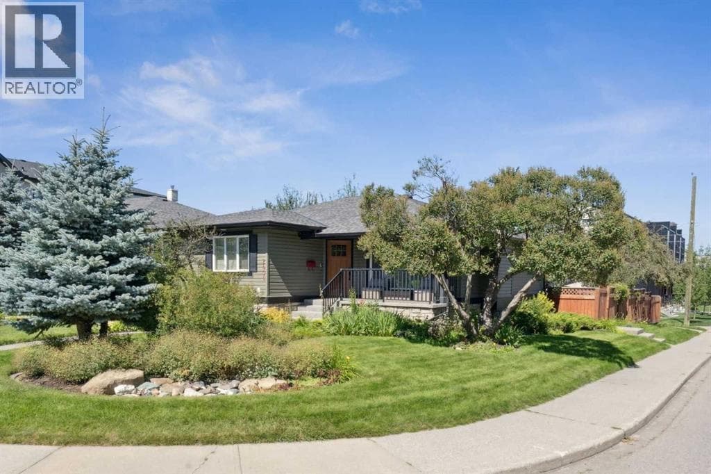 2404 29 Avenue SW — photo 2