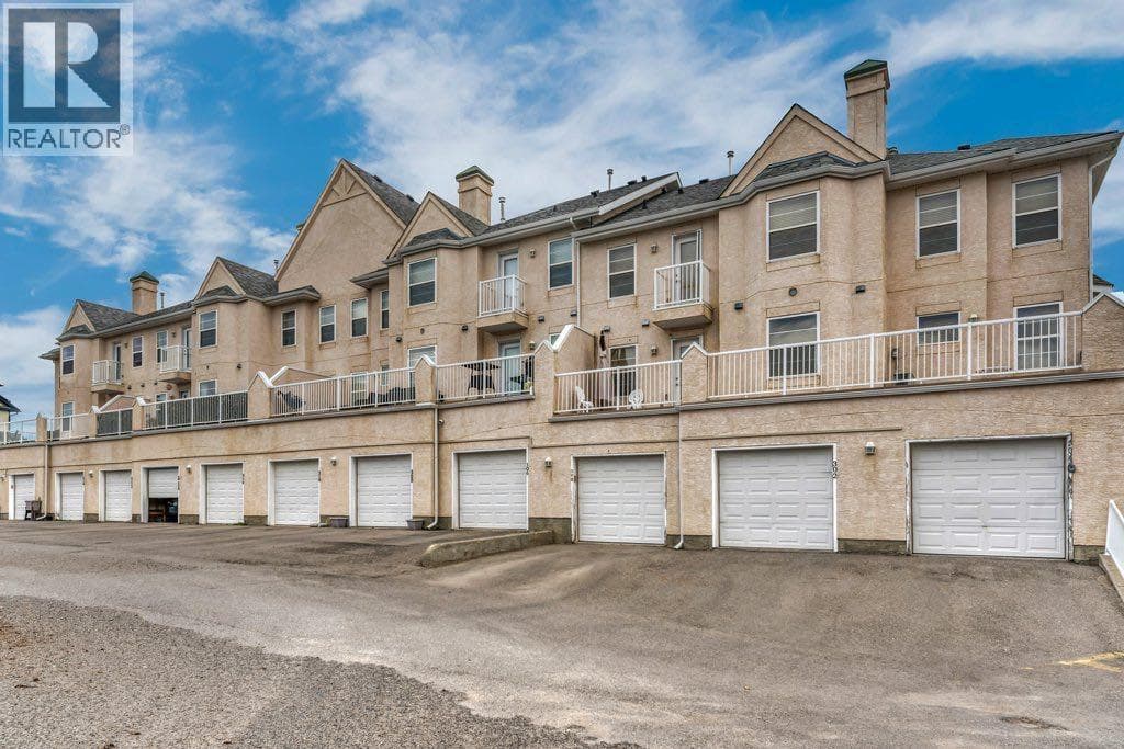 300, 50 Westland Road