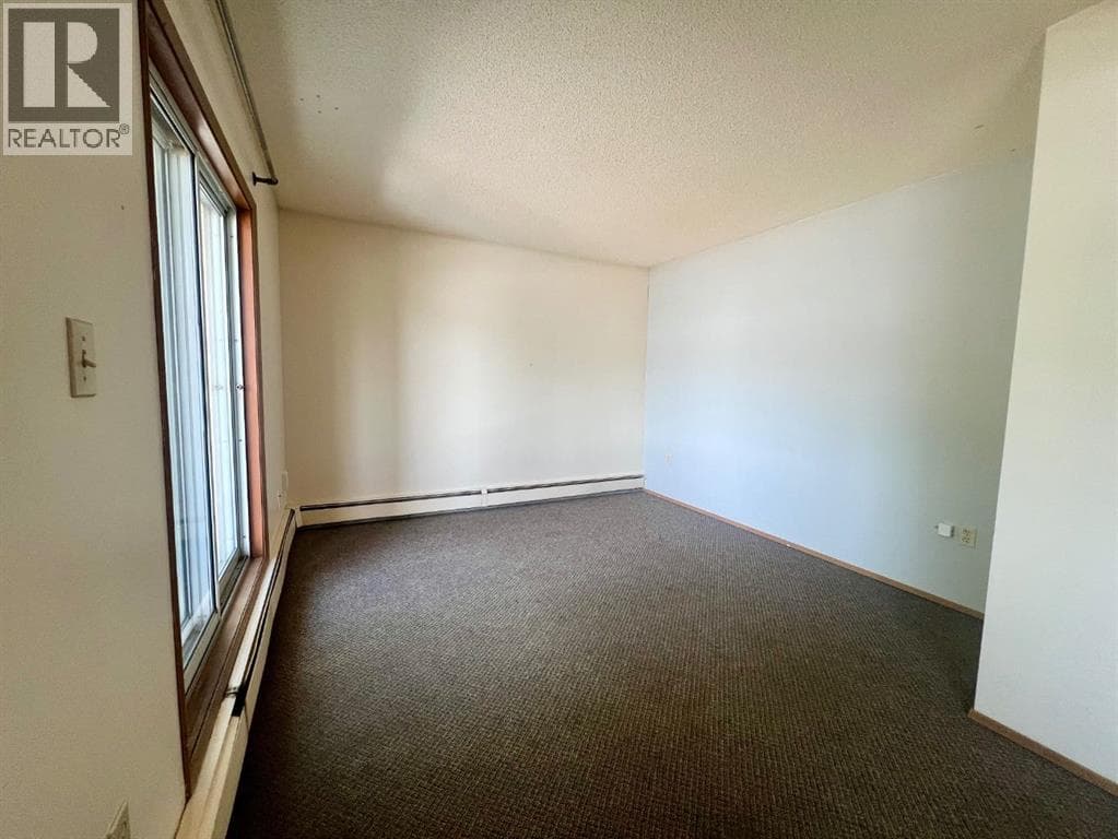 204, 5502 58A Street — photo 5