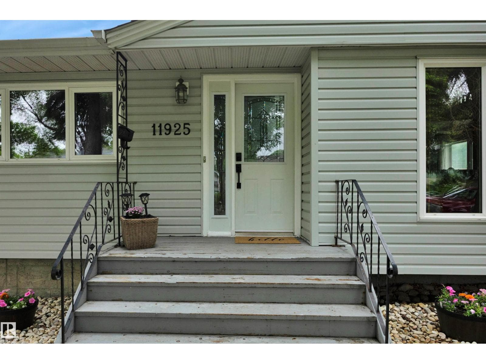 11925 37 ST NW — photo 4