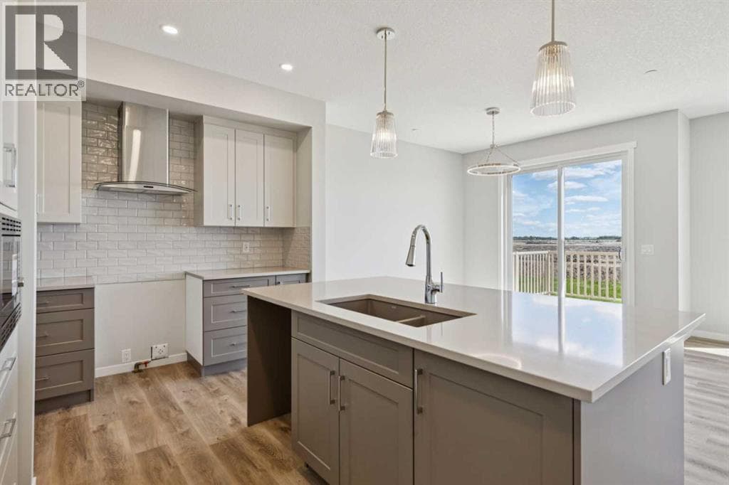 374 Hotchkiss Manor SE — photo 4