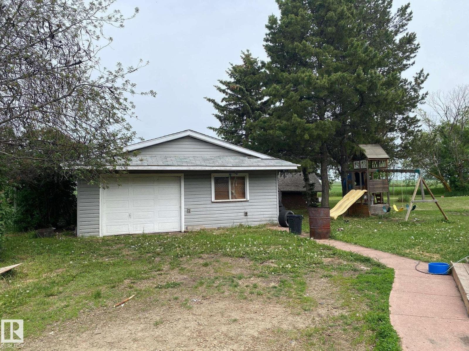 242028 TWP ROAD 452 — photo 5