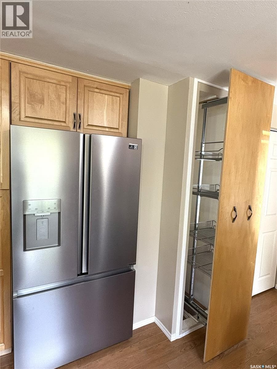 206 Cobo Avenue, Guernsey Sk. — photo 5