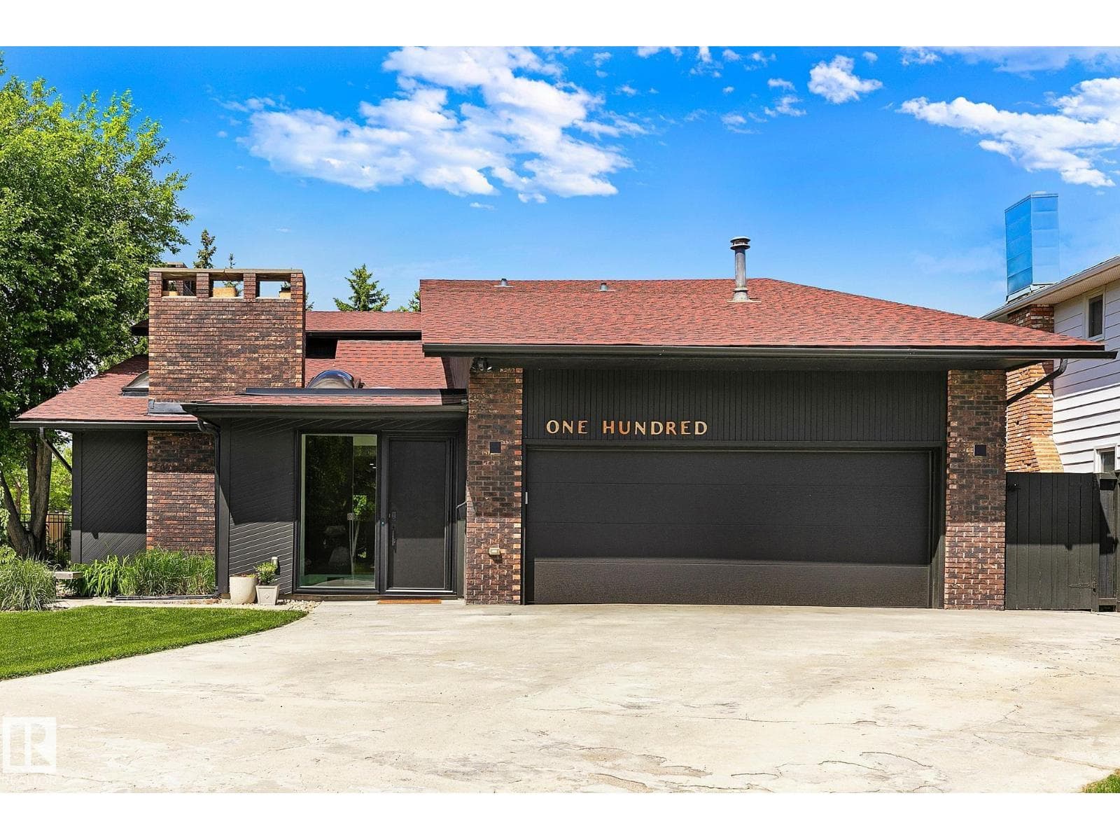 100 WOLF WILLOW CR NW