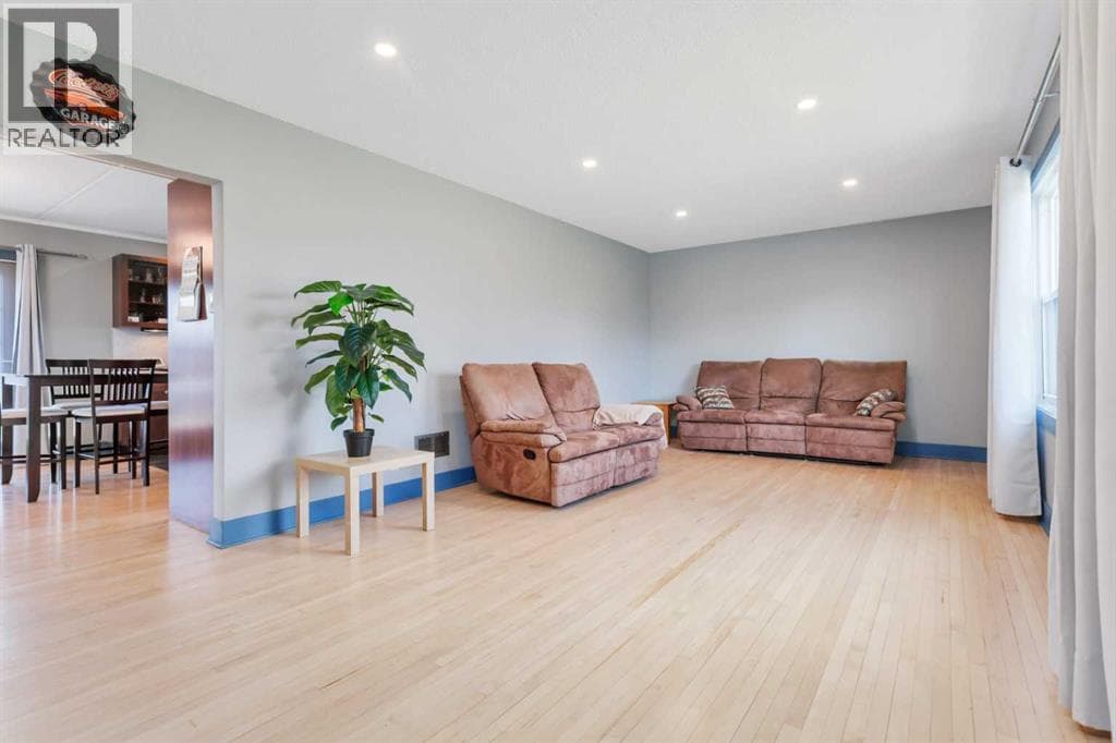 5012 62 Avenue — photo 5