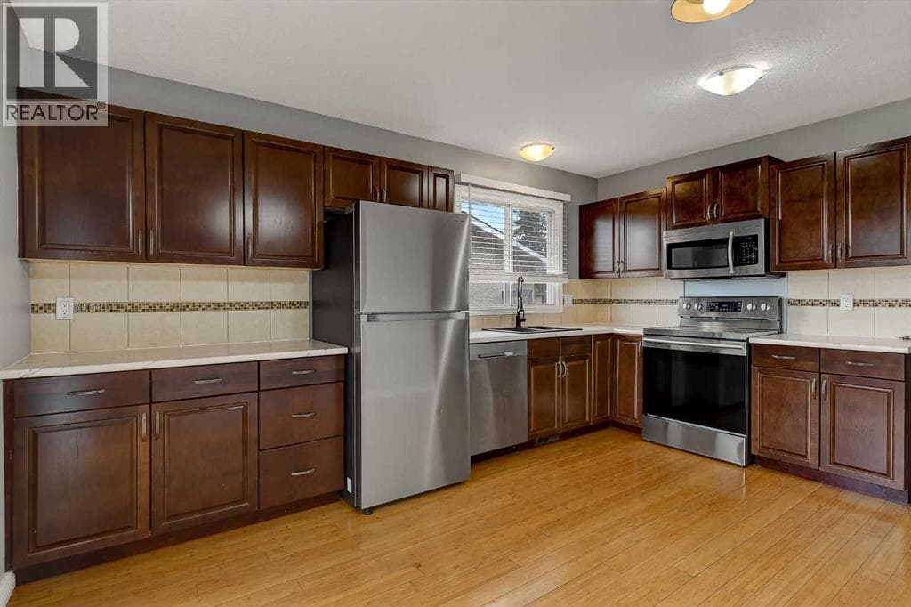 9513 120 Avenue — photo 3