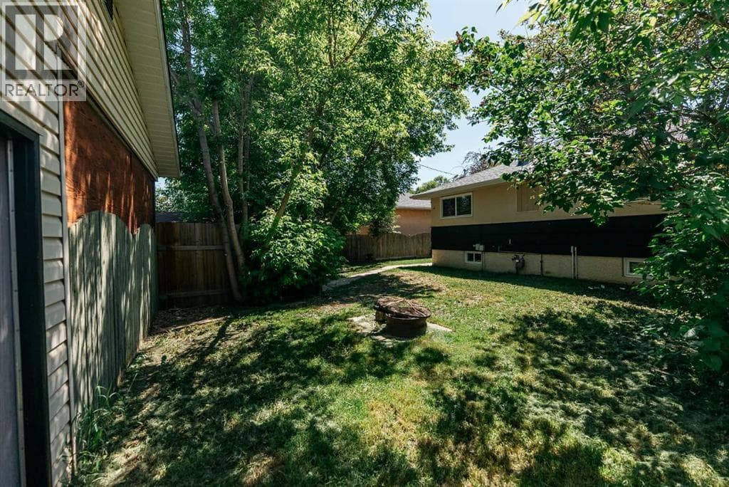 5418 37 Street — photo 5