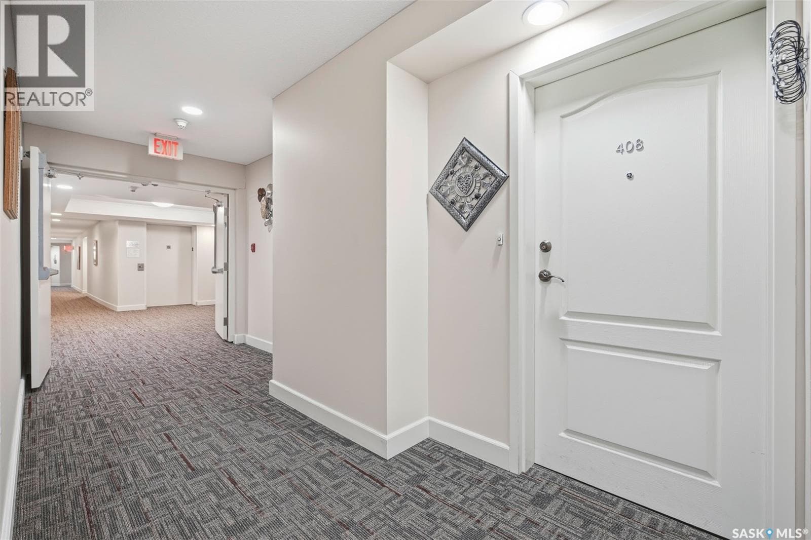 408 1622 ACADIA DRIVE — photo 2