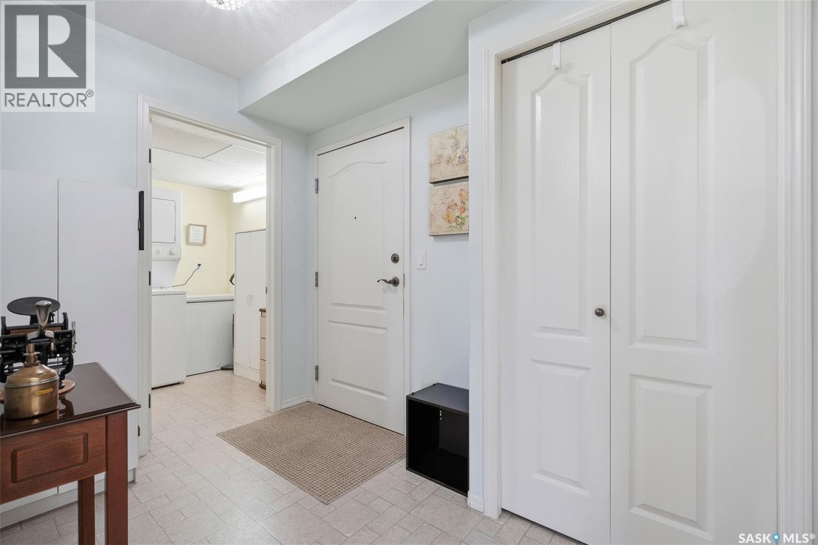 408 1622 ACADIA DRIVE — photo 3