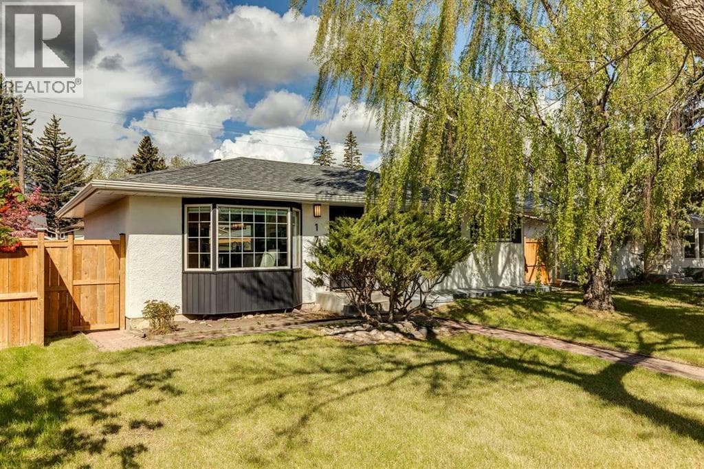 175 Havenhurst Crescent SW — photo 2