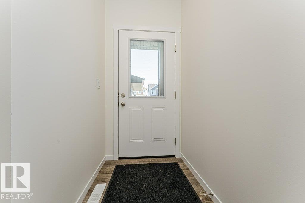 6271 180 AV NW — photo 3