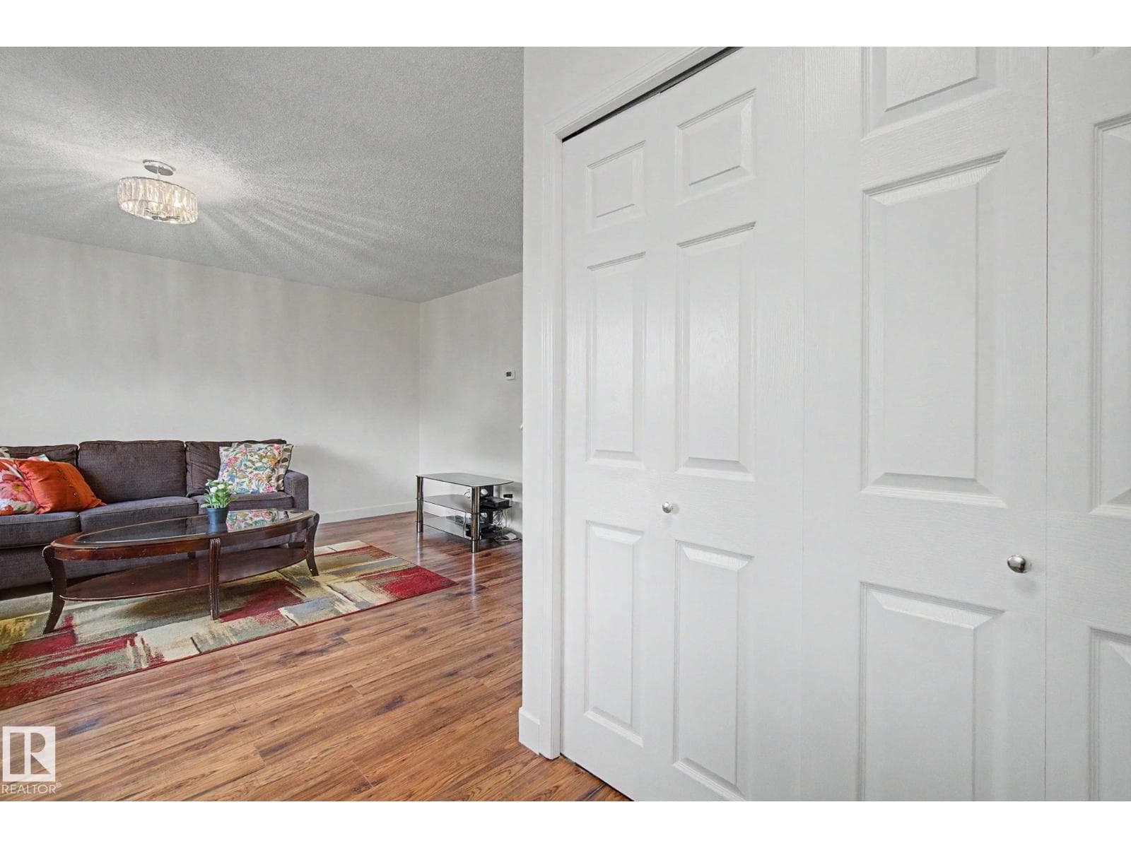 710 Glenwright CO NW — photo 5