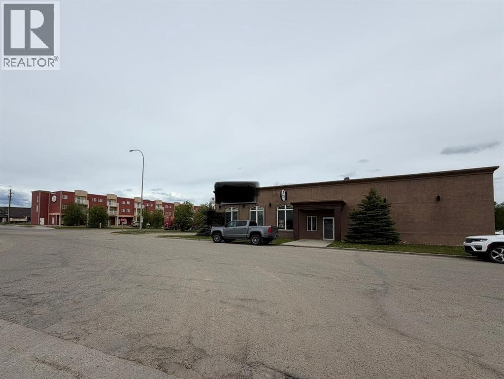 BUSINESS BUSINESS Avenue — photo 3