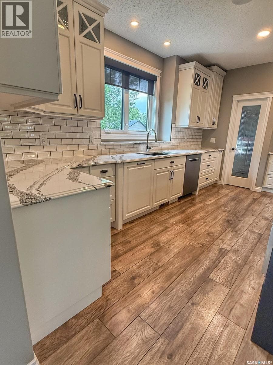 214 Hillside DRIVE — photo 5