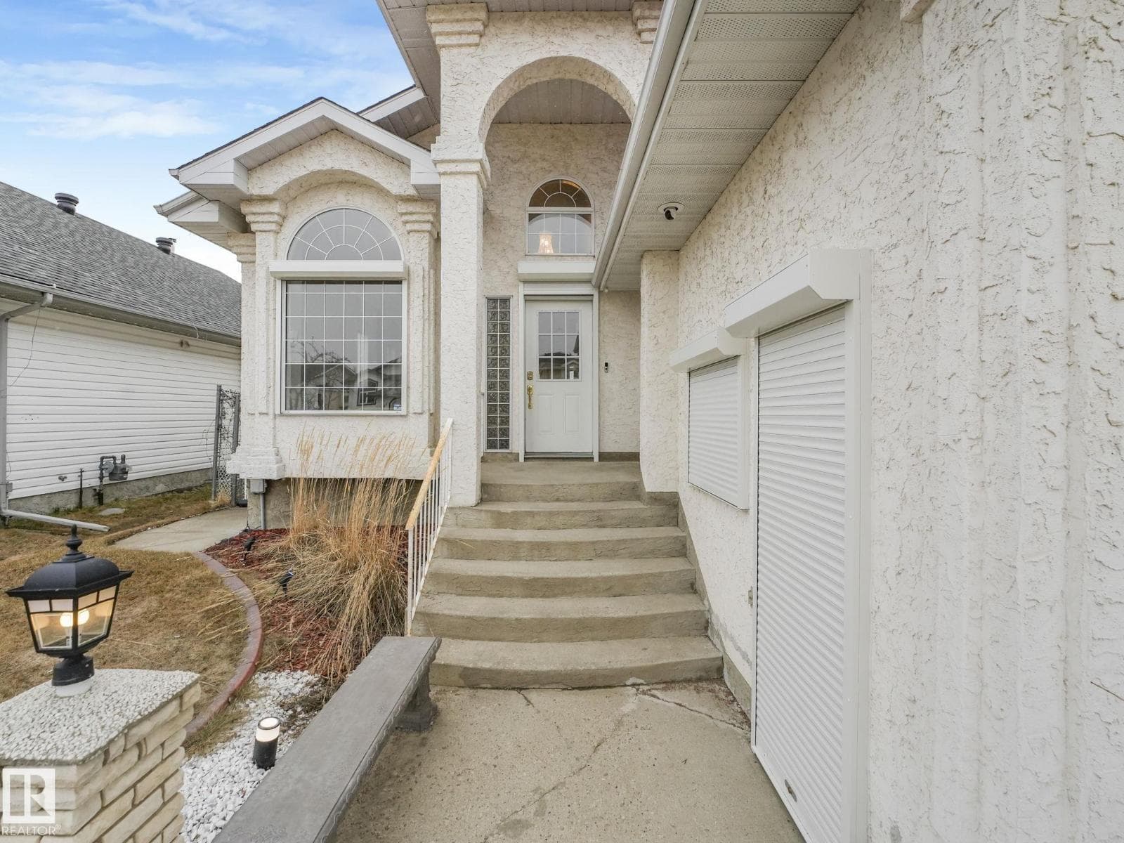 376 HOLLICK KENYON RD NW — photo 3