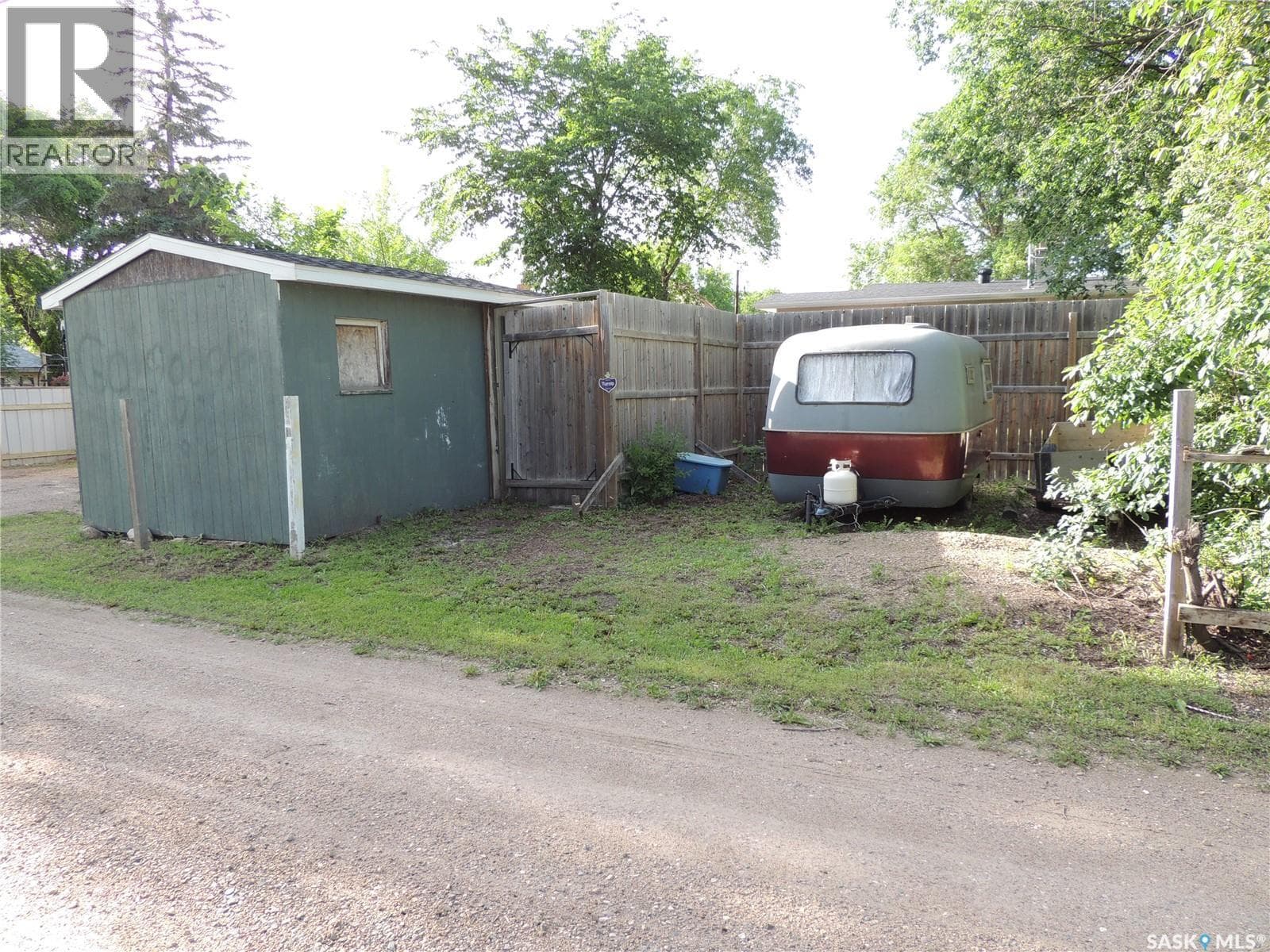 826 Albert STREET — photo 4