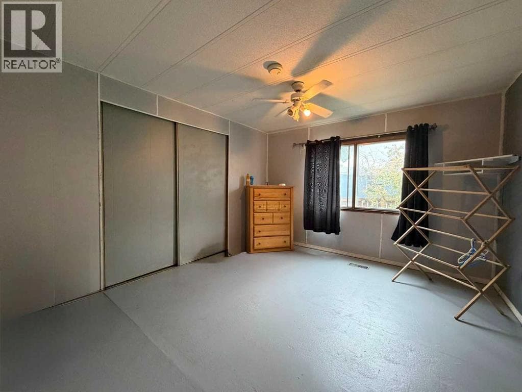 42, 5800 46 Street — photo 5