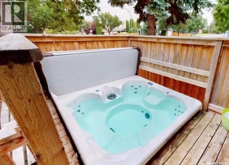 182 Lincoln DRIVE — photo 3
