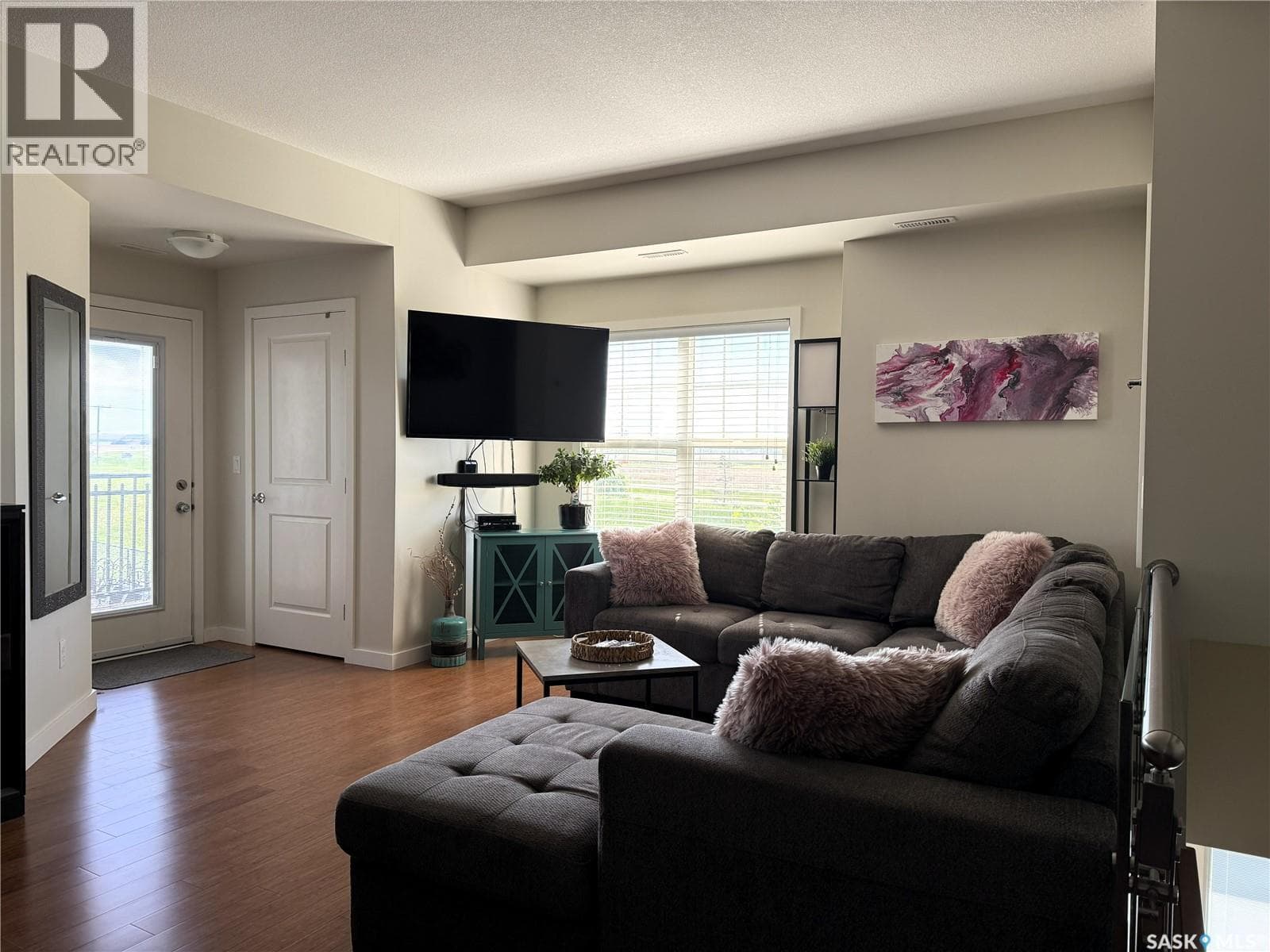 2304 1015 Patrick CRESCENT — photo 5