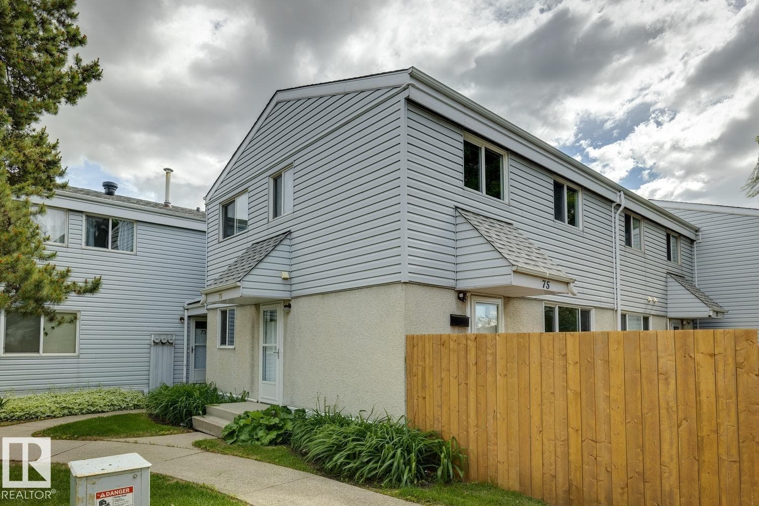 75 MCLEOD PL NW — photo 2