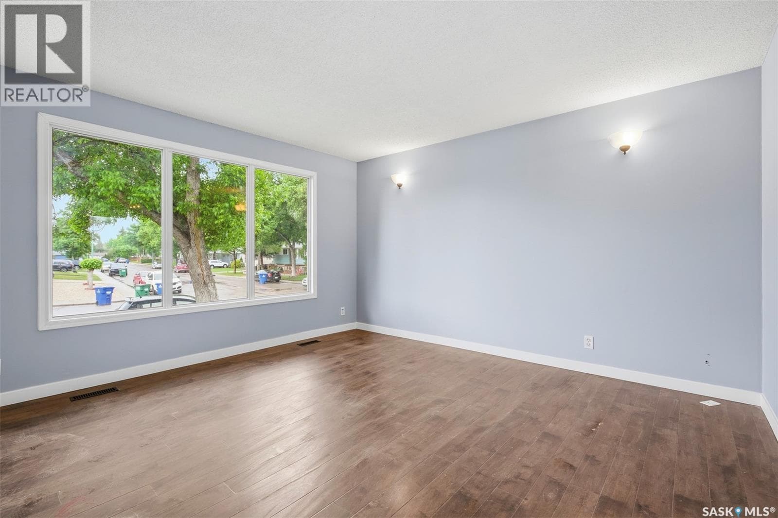 118 Smallwood CRESCENT — photo 4