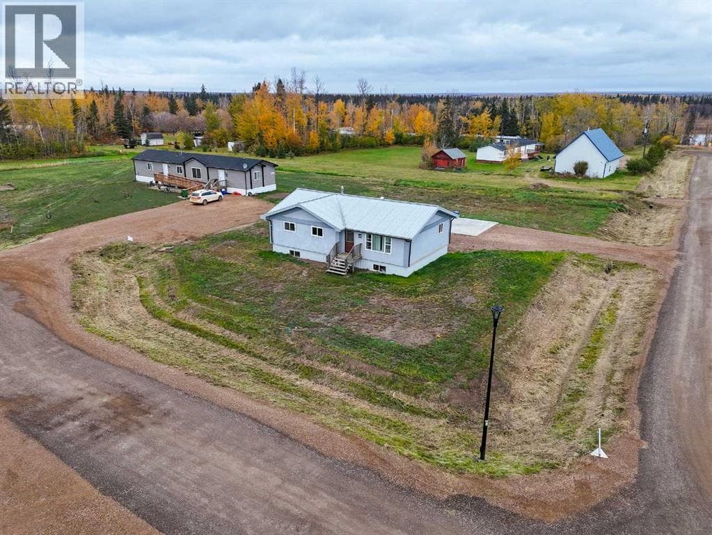 5702 44 Ave