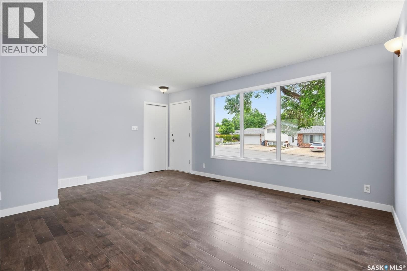 118 Smallwood CRESCENT — photo 5