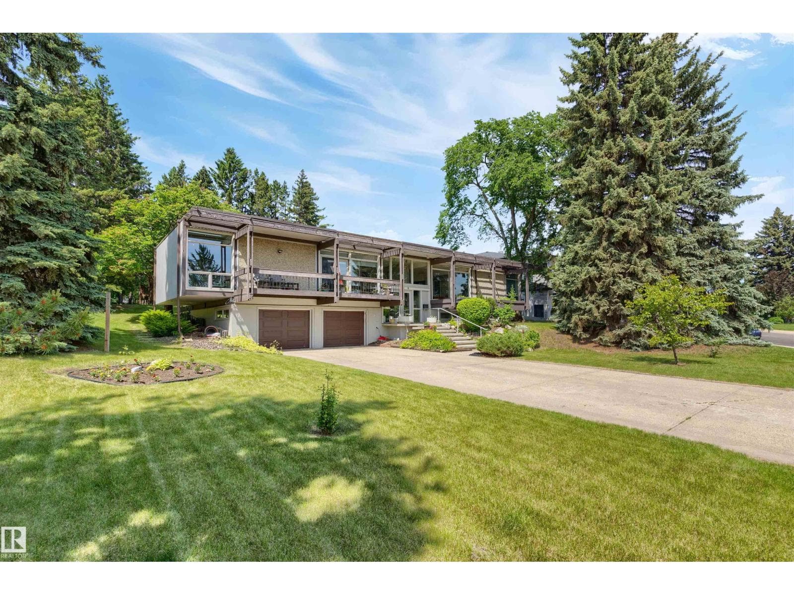 8 LAURIER PL NW — photo 2