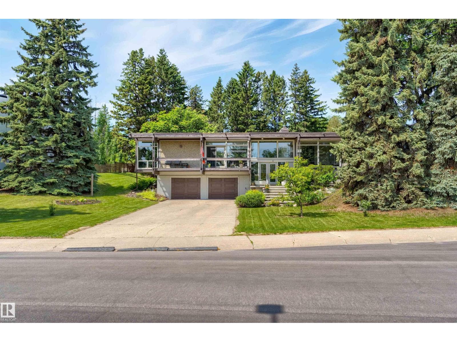 8 LAURIER PL NW — photo 4