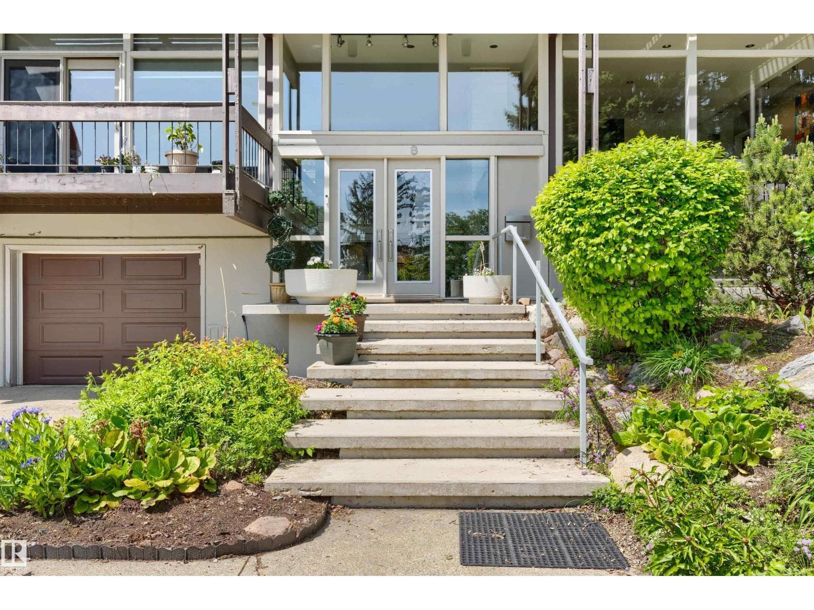 8 LAURIER PL NW — photo 5