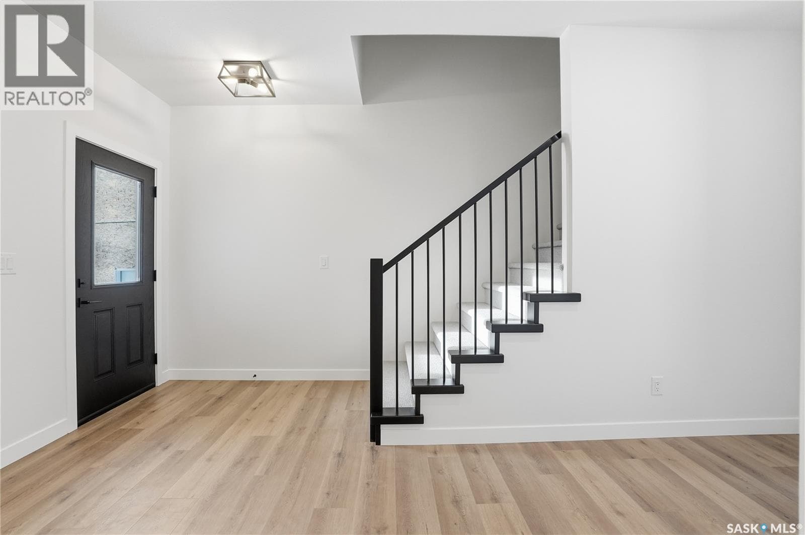 211 Sharma LANE — photo 3