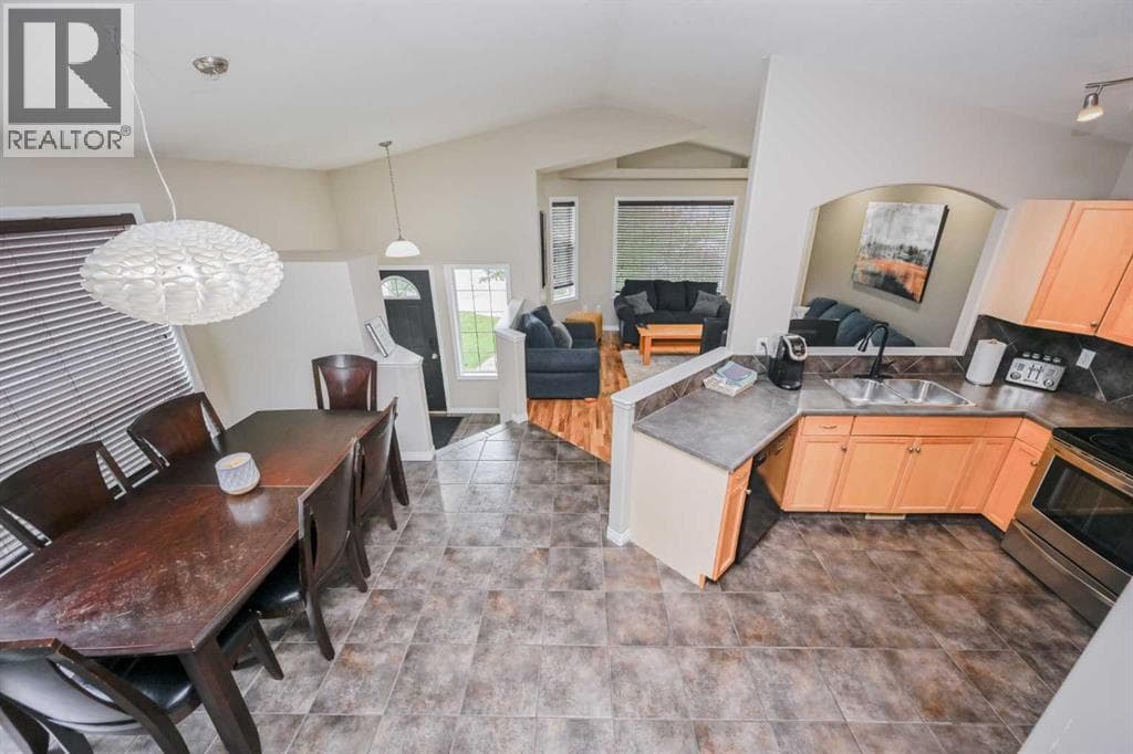 73 Pinnacle Avenue — photo 3