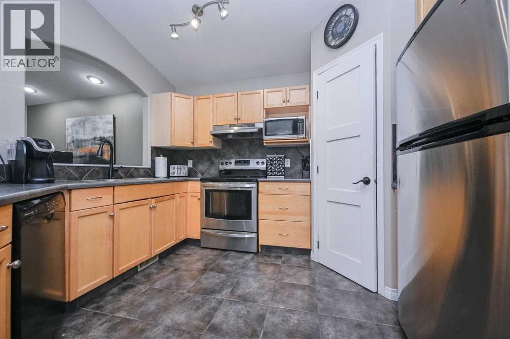 73 Pinnacle Avenue — photo 2
