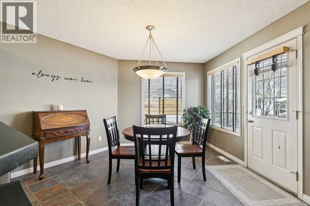 172 West Lakeview Circle — photo 2