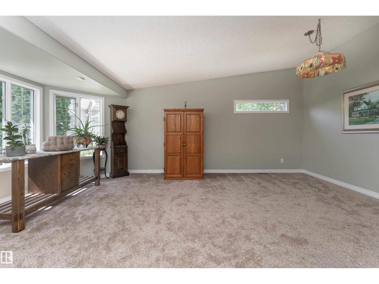 11 EMPIRE CO — photo 4