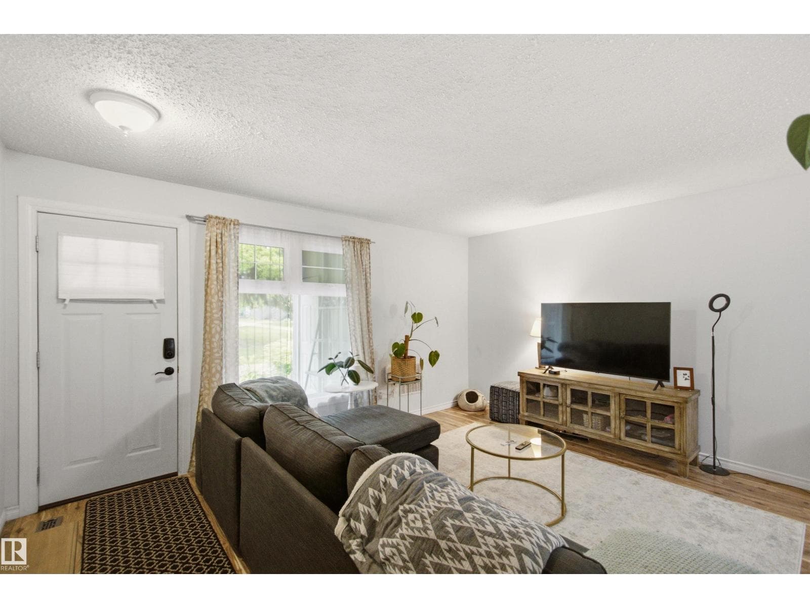5786 172 ST NW — photo 4