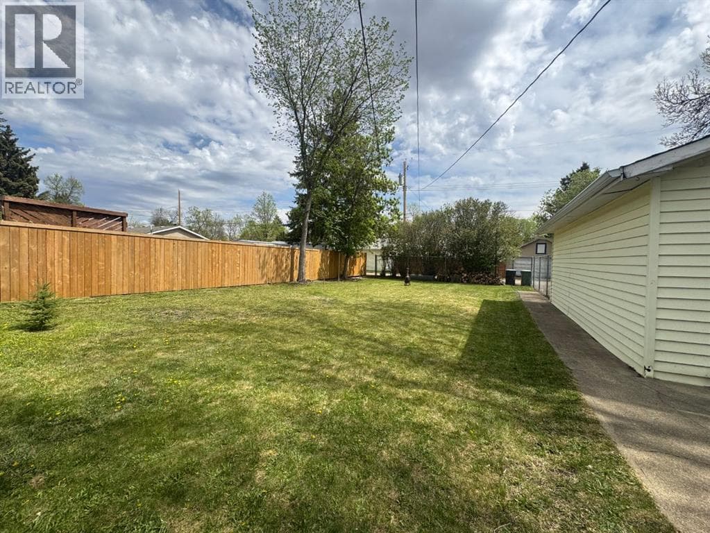 4617 61 Street — photo 5