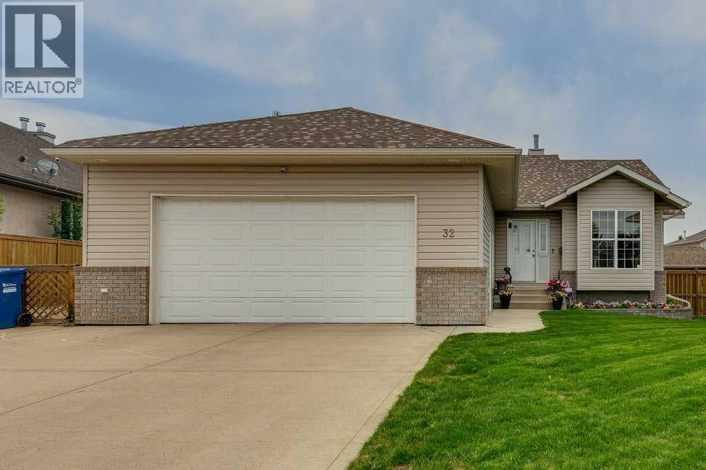 32 Duval Close