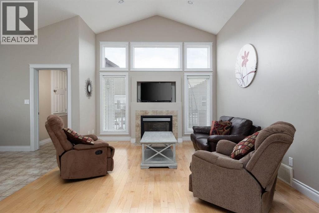 180 Mountain Avens Crescent — photo 3