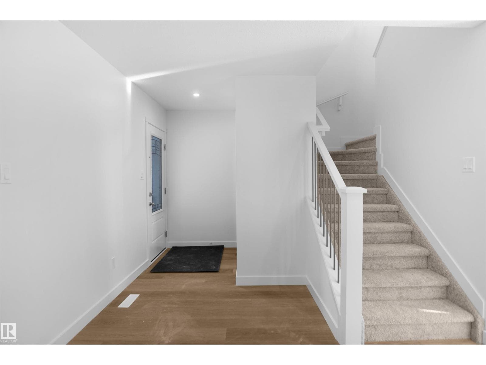 187 SAVOY CR — photo 4