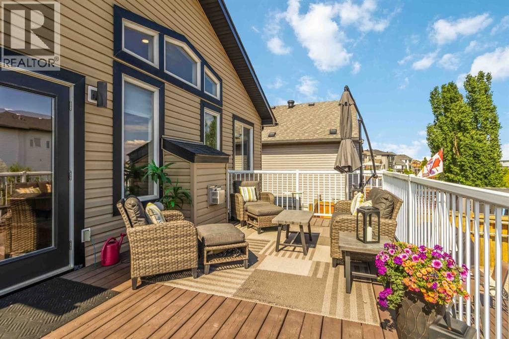 209 FIREWEED Crescent — photo 4